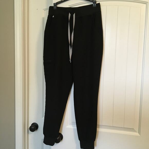 Figs High Waisted Zamora Jogger - Medium Black - Picture 2 of 6